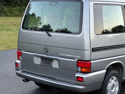 Used 1999 Volkswagen Eurovan GLS image 25
