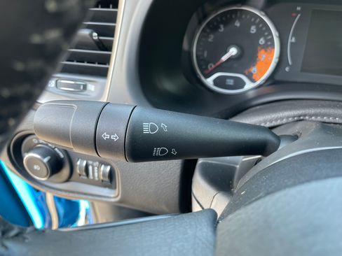 Used 2015 Jeep Renegade Latitude image 10