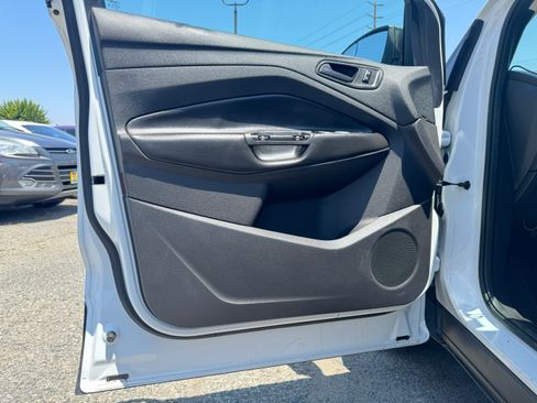 Used 2013 Ford Escape S image 28