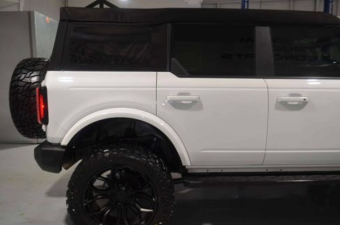 Used 2023 Ford Bronco Outer Banks image 8