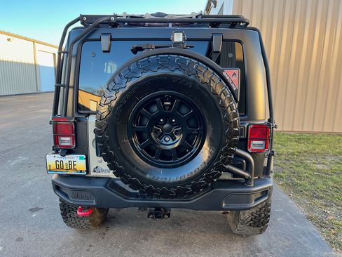 Used 2018 Jeep Wrangler Unlimited Rubicon image 7