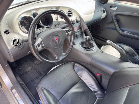 Used 2008 Pontiac Solstice GXP image 6