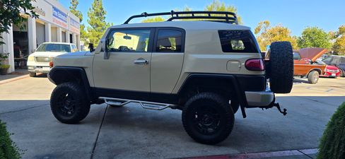 Used 2008 Toyota FJ Cruiser image 25