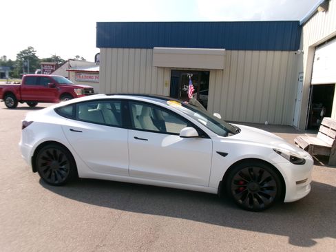 Used 2021 Tesla Model 3 Performance image 25