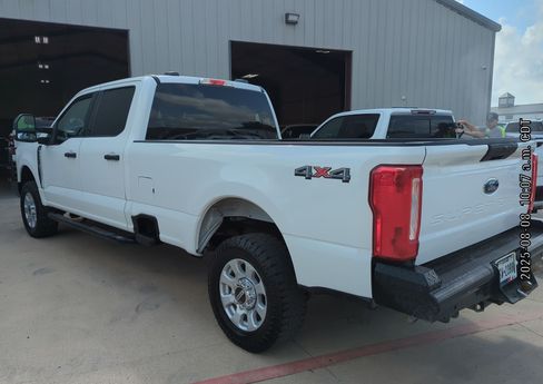 Used 2023 Ford F250 XLT image 4