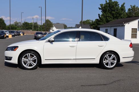 Used 2014 Volkswagen Passat 1.8T SEL Premium image 4