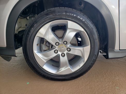 Used 2016 Honda HR-V EX image 11