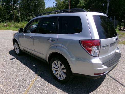 Used 2011 Subaru Forester 2.5X Premium image 7