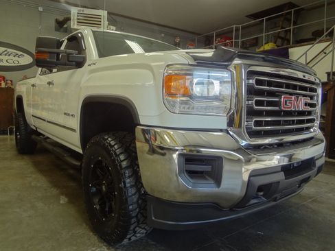 Used 2016 GMC Sierra 2500 image 10