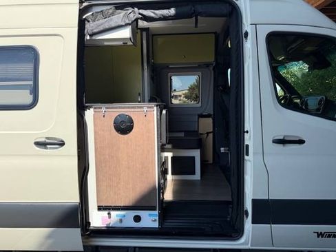 Used 2019 Mercedes-Benz Sprinter 2500 image 19