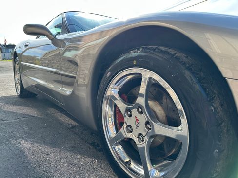 Used 2000 Chevrolet Corvette image 10