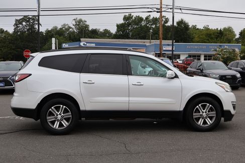 Used 2016 Chevrolet Traverse LT image 10