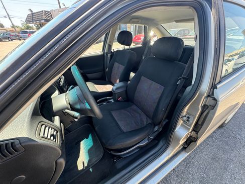 Used 2003 Saturn L-Series L200 image 11