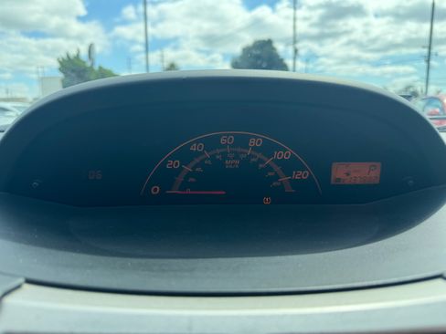 Used 2009 Toyota Yaris image 21
