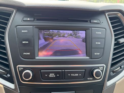Used 2018 Hyundai Santa Fe Sport image 19