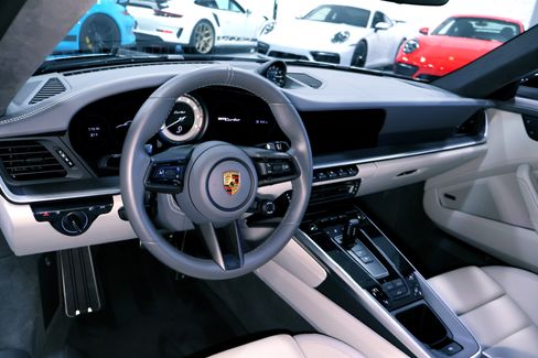 Used 2022 Porsche 911 Turbo image 25