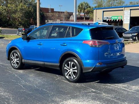 Used 2017 Toyota RAV4 LE image 4