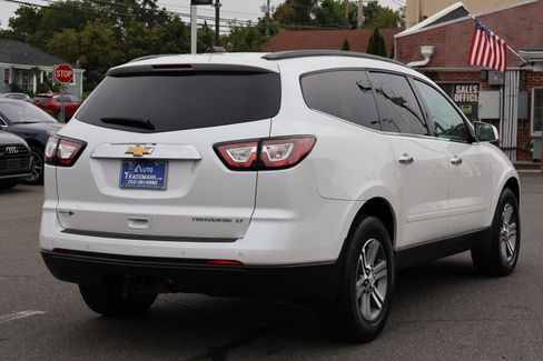 Used 2016 Chevrolet Traverse LT image 9