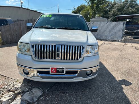 Used 2006 Lincoln Mark LT image 1