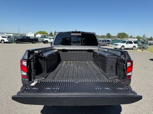 Used 2023 Nissan Titan XD Platinum Reserve image 5