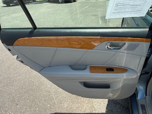 Used 2007 Toyota Avalon Limited image 18