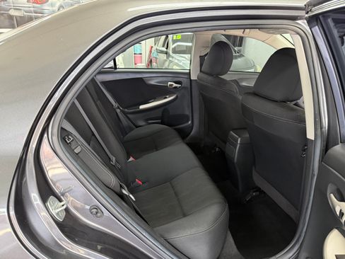 Used 2013 Toyota Corolla S image 10