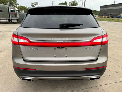 Used 2017 Lincoln MKX Select image 7