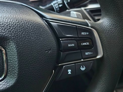 Used 2019 Honda Accord Hybrid Touring image 13