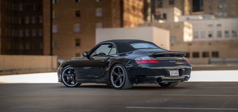 Used 2004 Porsche 911 Turbo image 2
