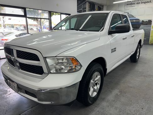 Used 2017 RAM 1500 SLT image 10