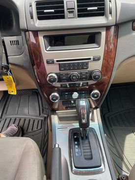 Used 2010 Ford Fusion SEL image 12