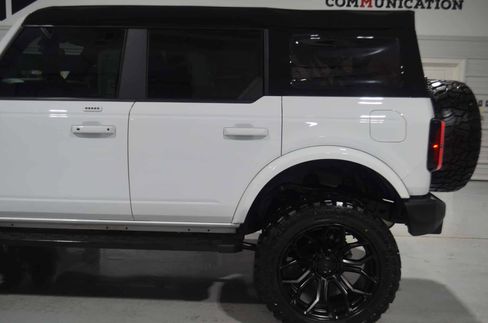 Used 2023 Ford Bronco Outer Banks image 6
