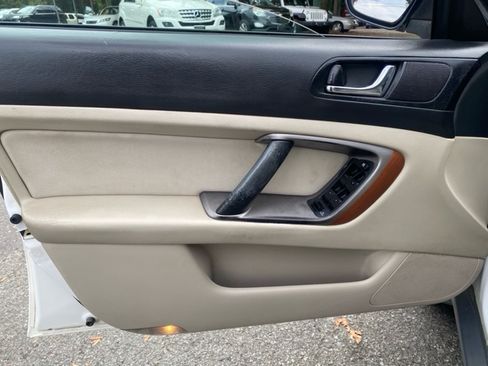 Used 2005 Subaru Outback 2.5i image 7