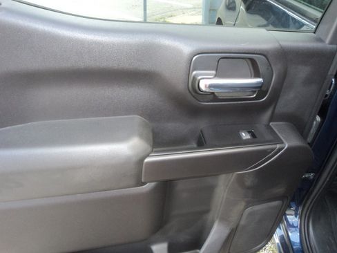 Used 2020 Chevrolet Silverado 1500 Custom image 8