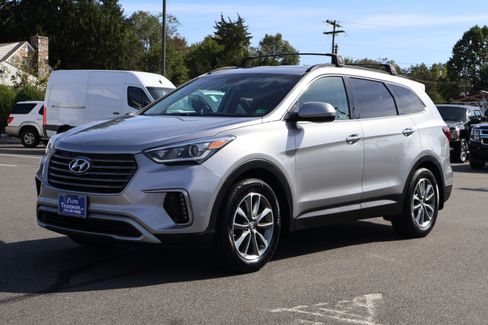 Used 2019 Hyundai Santa Fe XL SE image 4