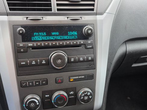 Used 2012 Chevrolet Traverse LT image 10