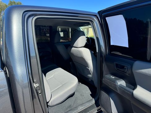 Used 2020 Toyota Tacoma SR image 23