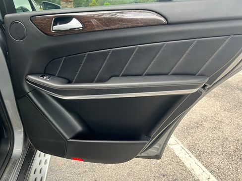 Used 2014 Mercedes-Benz GL 450 image 18