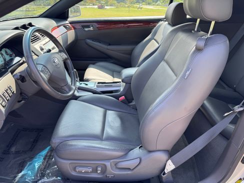 Used 2006 Toyota Solara SLE image 4
