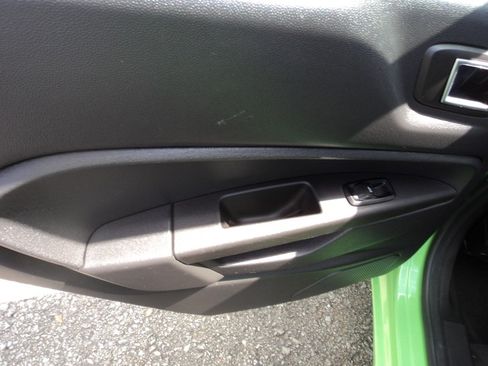 Used 2014 Ford Fiesta SE image 9