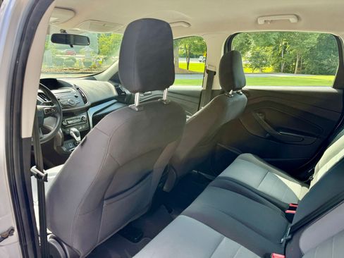 Used 2018 Ford Escape S image 9