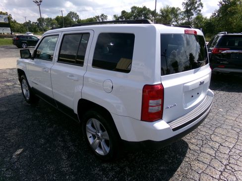 Used 2014 Jeep Patriot Latitude image 3