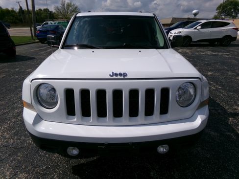 Used 2014 Jeep Patriot Latitude image 8