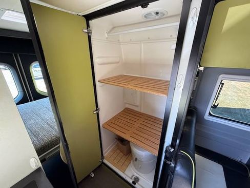 Used 2019 Mercedes-Benz Sprinter 2500 image 16