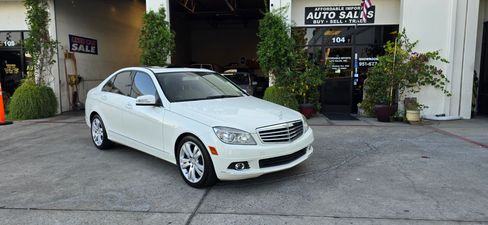 Used 2011 Mercedes-Benz C 300 Sport image 2