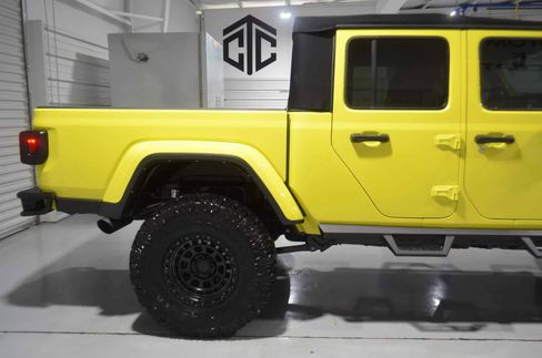 Used 2023 Jeep Gladiator Willys image 8