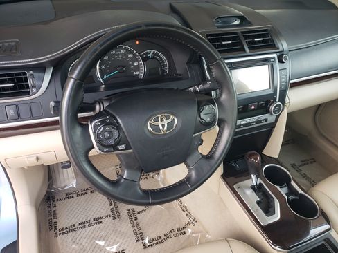 Used 2013 Toyota Camry XLE image 13