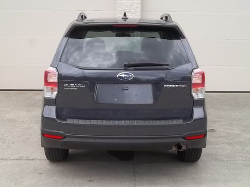 Used 2018 Subaru Forester 2.5i Premium image 6