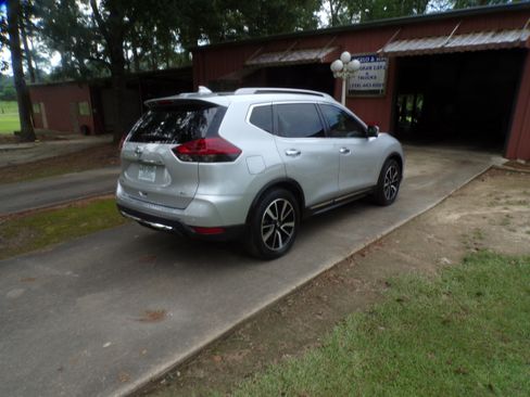 Used 2019 Nissan Rogue SL image 4