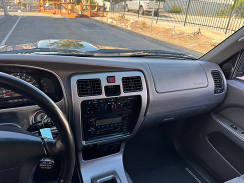Used 2002 Toyota 4Runner Sport image 26